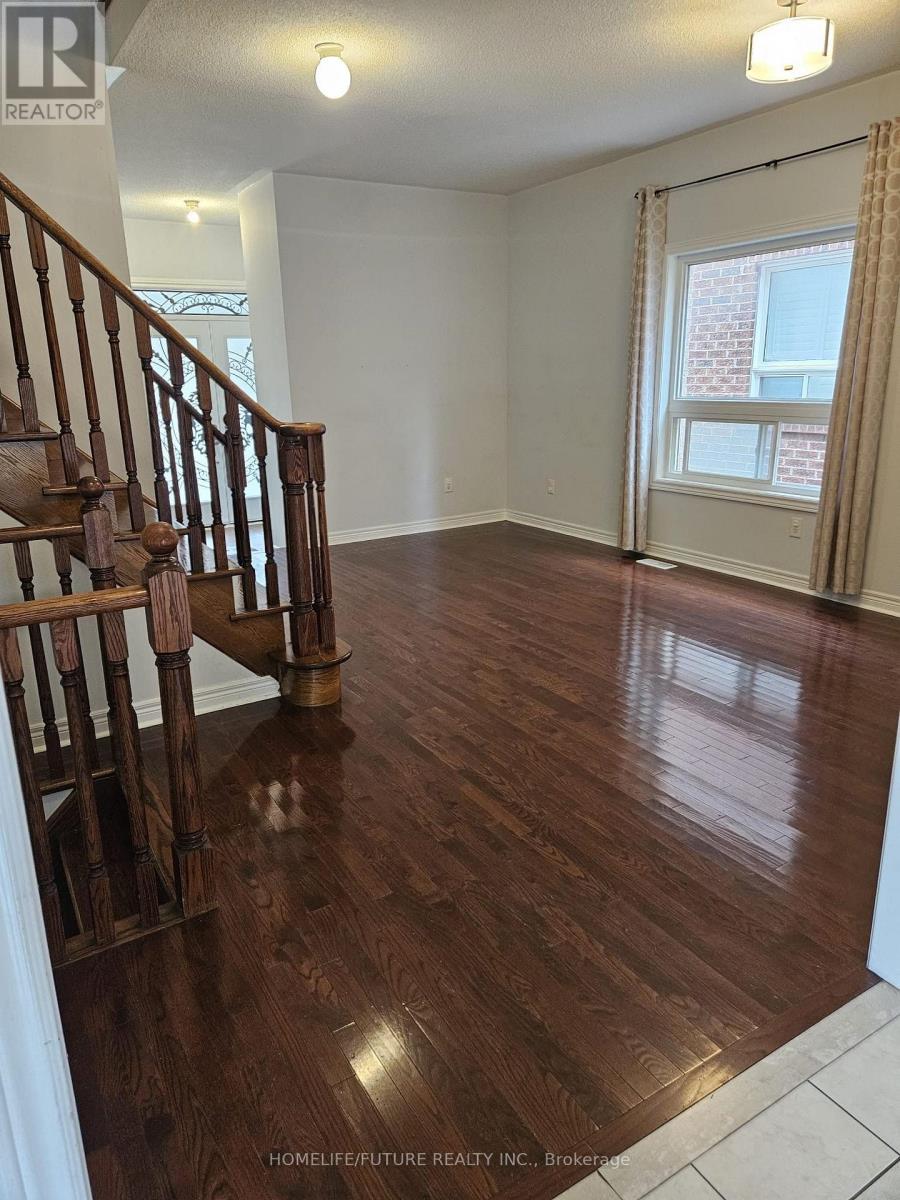 15 Coyle Street, Ajax, Ontario  L1T 0A3 - Photo 2 - E13807394