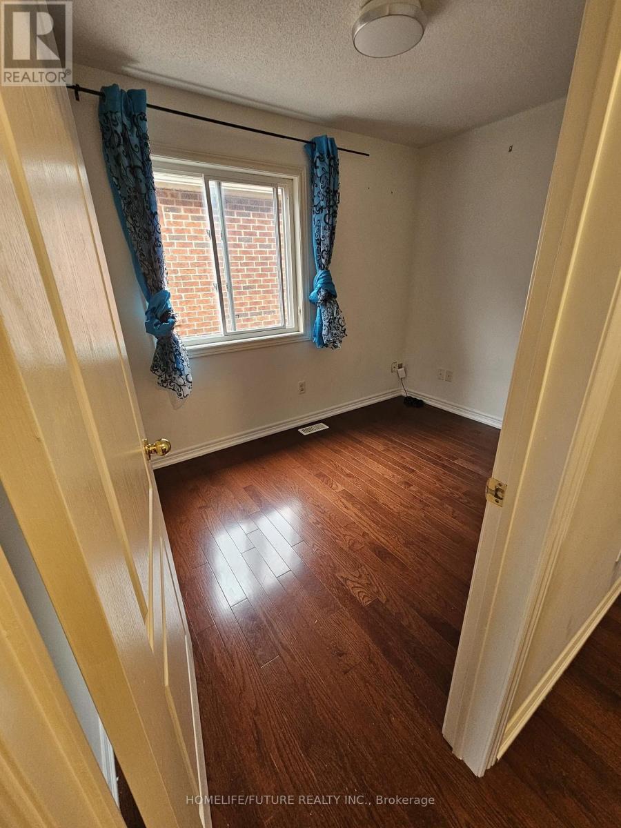15 Coyle Street, Ajax, Ontario  L1T 0A3 - Photo 3 - E13807394