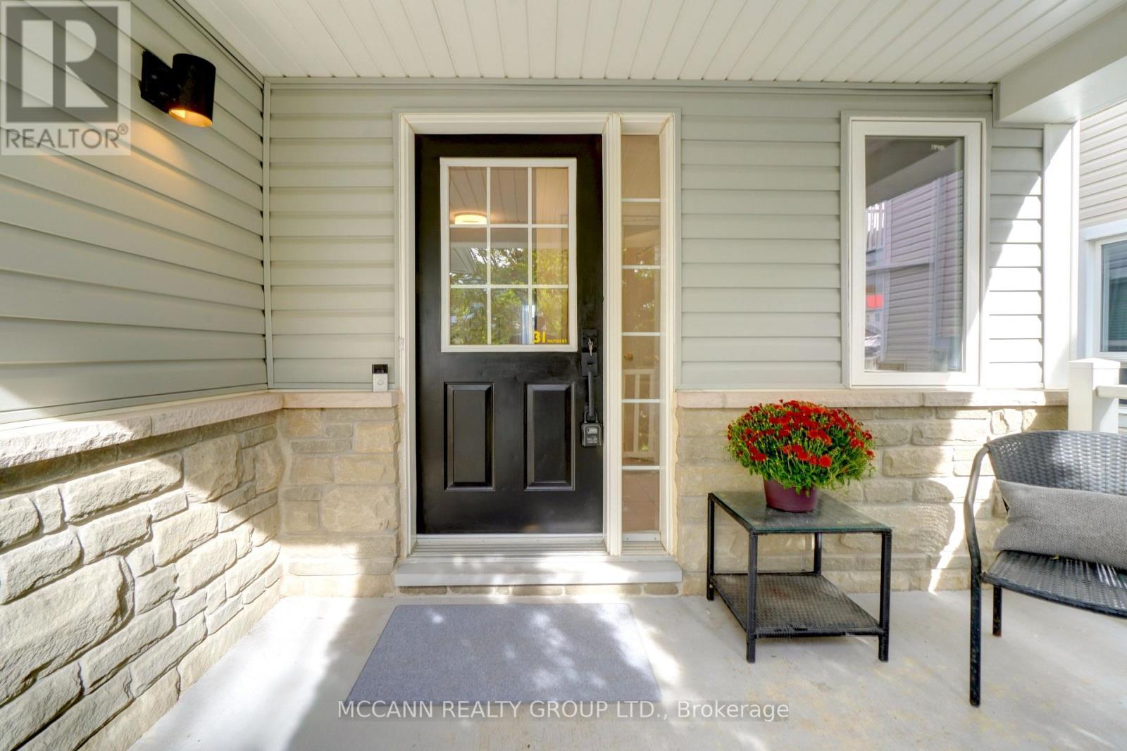 31 Hatch Street, Whitby, Ontario  L1M 2H8 - Photo 3 - E13807398