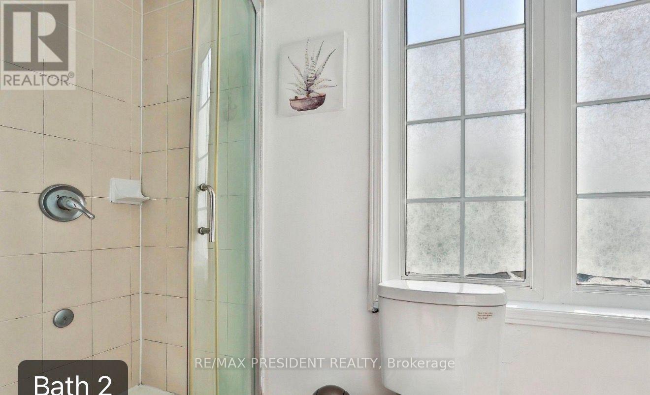 3 Herzberg Gardens, Toronto, Ontario  M3J 3P5 - Photo 14 - W13807414