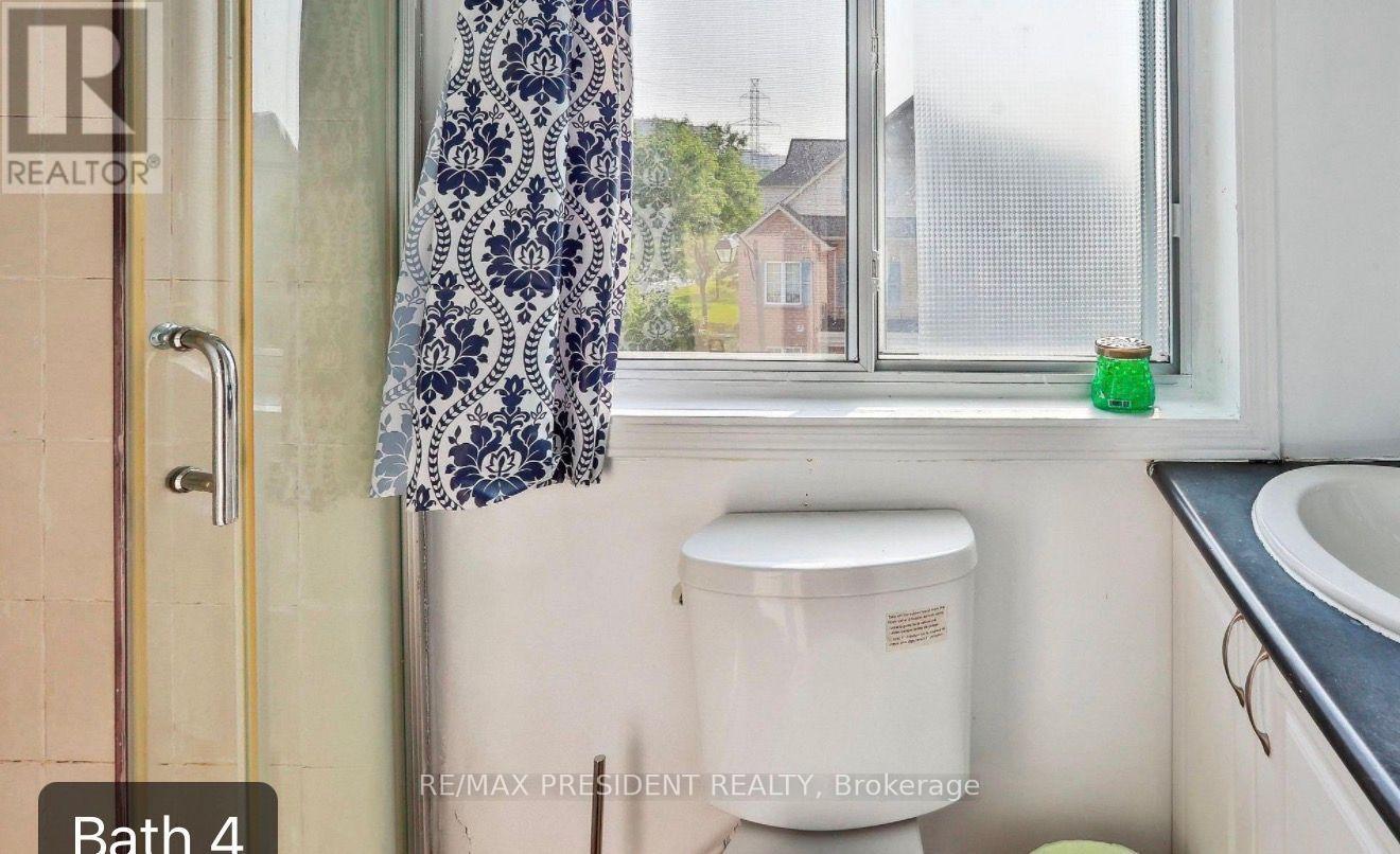 3 Herzberg Gardens, Toronto, Ontario  M3J 3P5 - Photo 16 - W13807414