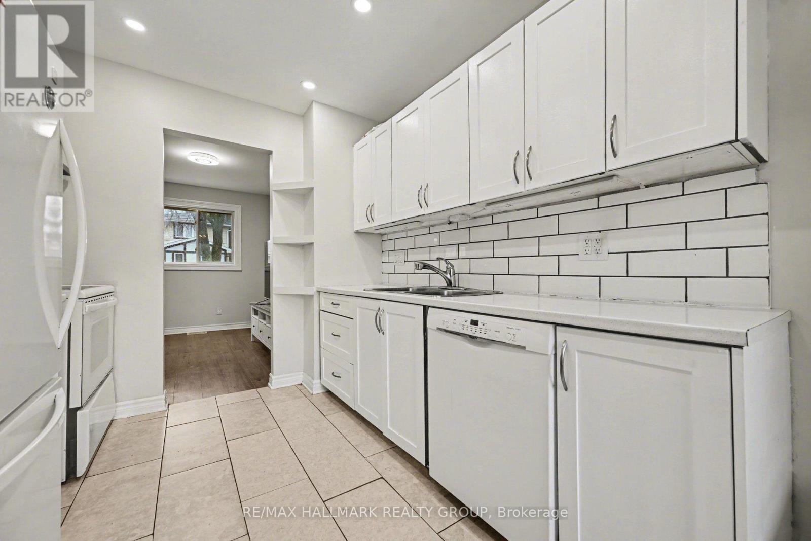 6 Wolfgang Drive, Ottawa, Ontario  K2J 1T1 - Photo 3 - X13807446