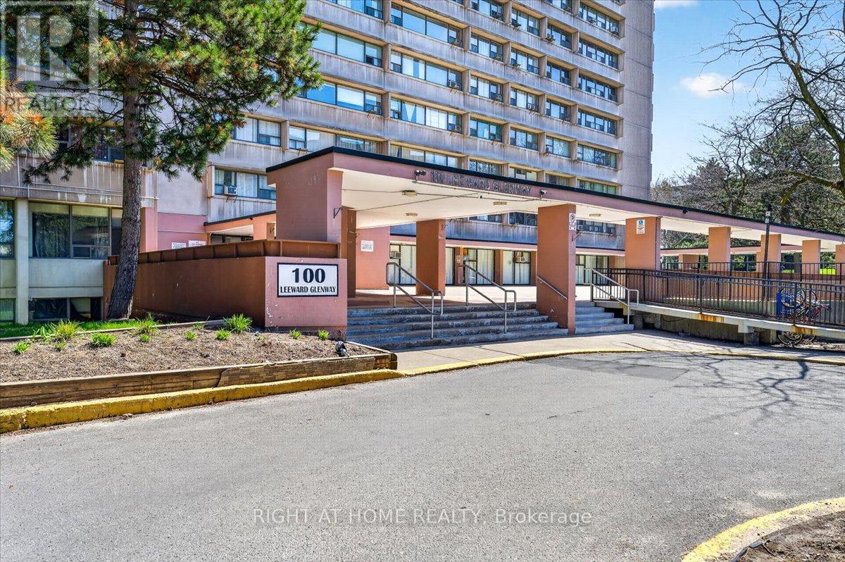 708 - 100 LEEWARD GLENWAY, Toronto, Ontario
