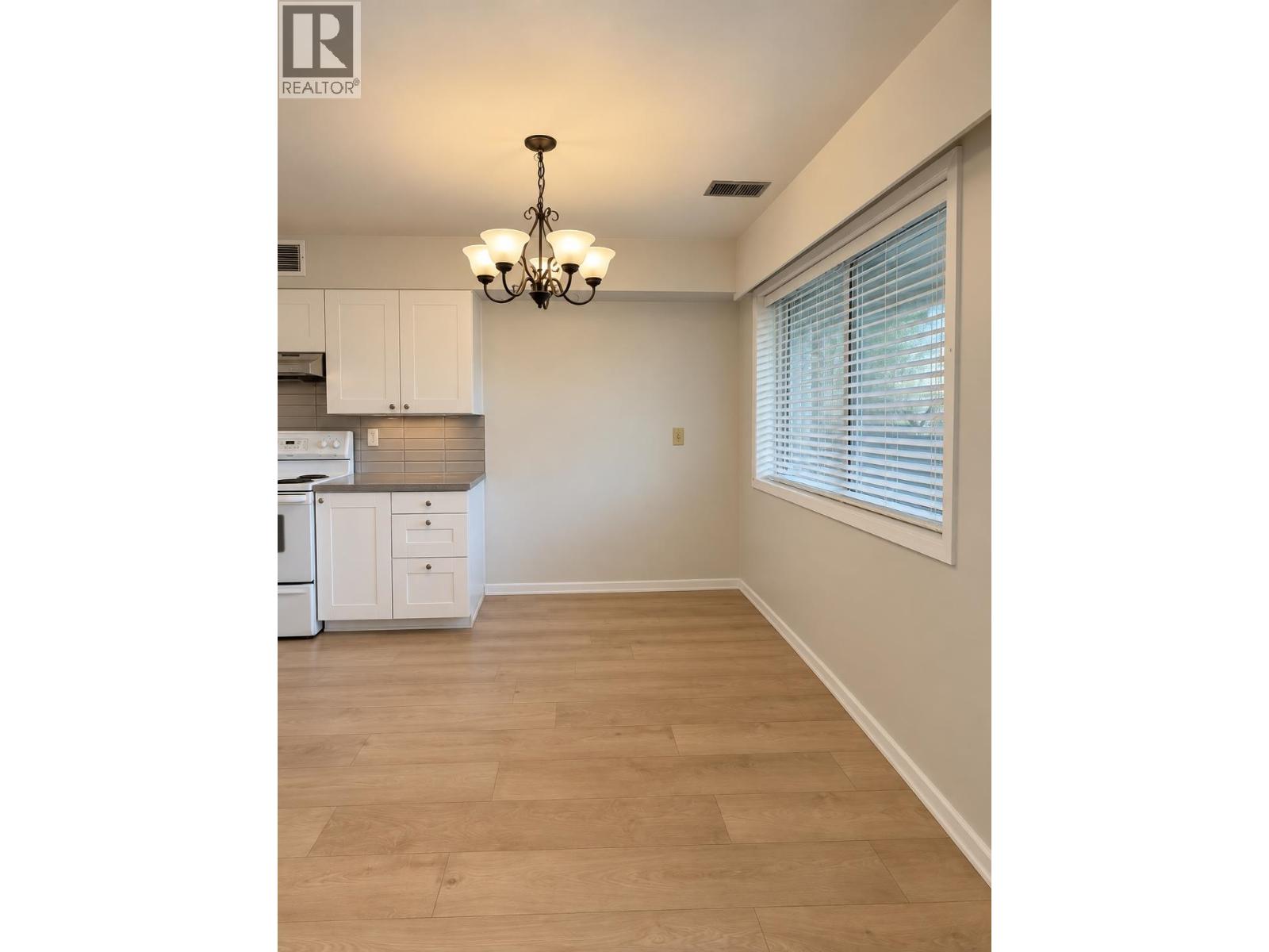 6925 Aubrey, Burnaby, British Columbia  V5B 2E4 - Photo 8 - R3167513