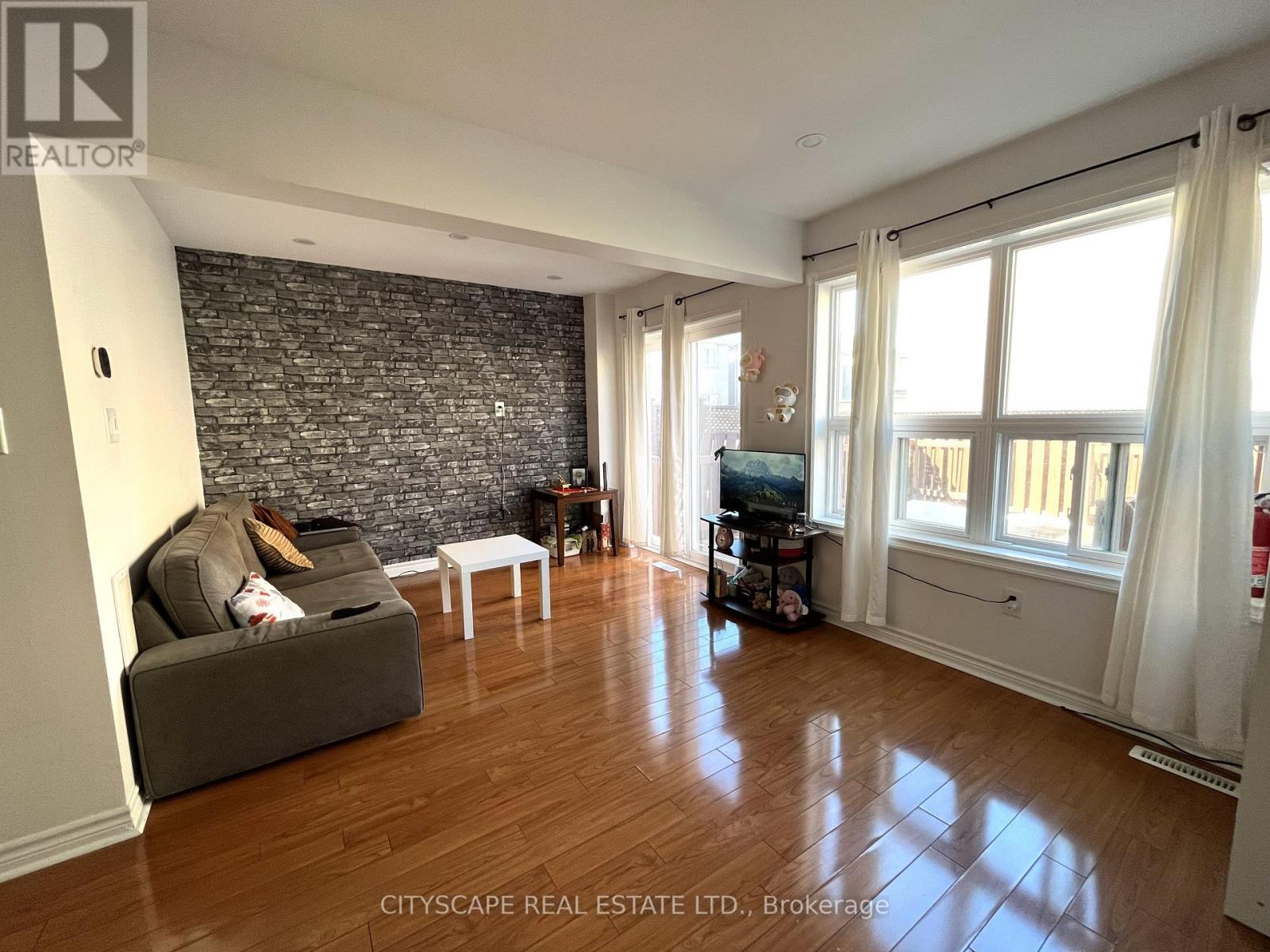 33 - 68 Gilgorm Road, Brampton, Ontario  L6X 4P5 - Photo 6 - W13807420