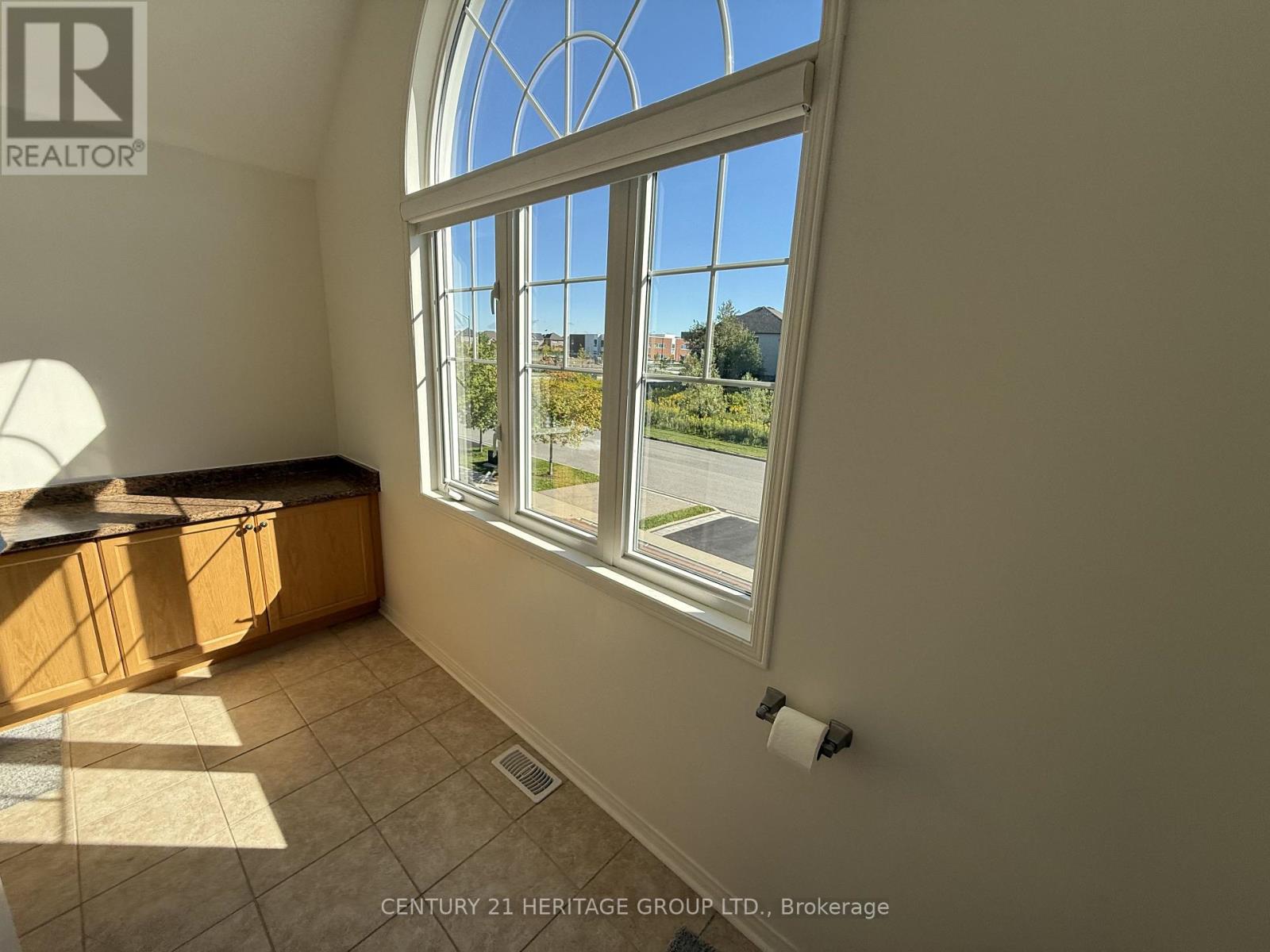 134 Edwin Carr Upper Street, Clarington, Ontario  L1C 0R3 - Photo 18 - E13777904