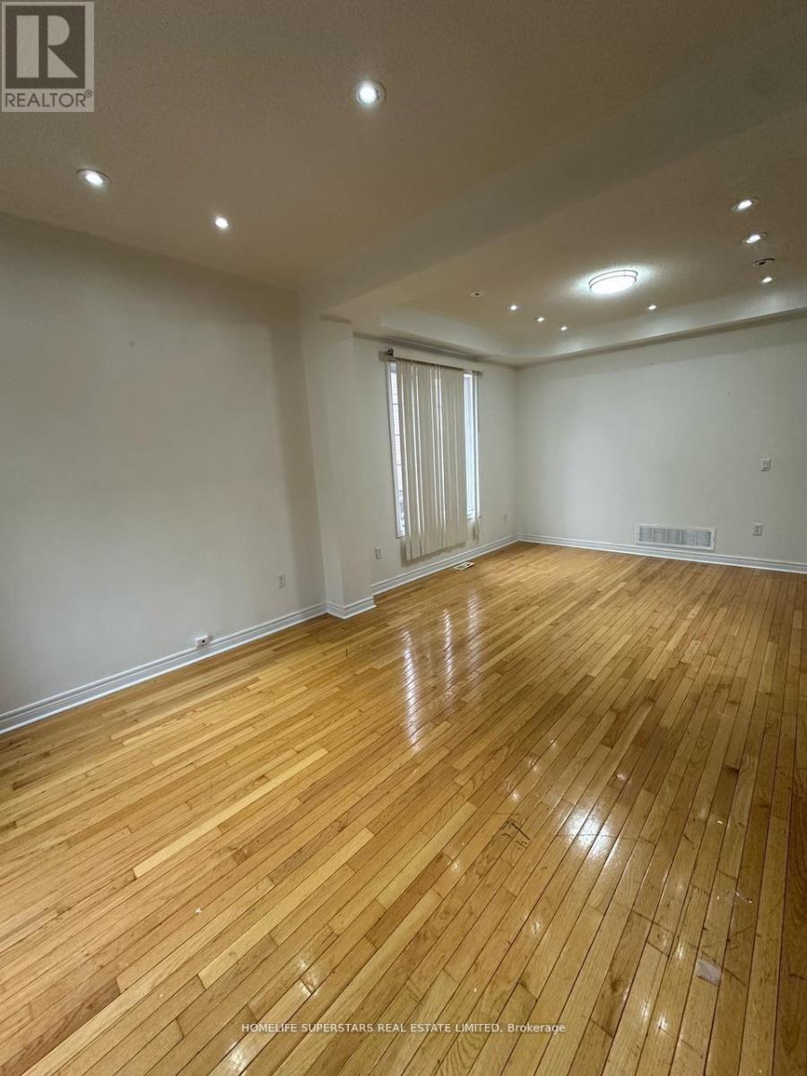 41 Thorndale Road, Brampton, Ontario  L6P 1G9 - Photo 3 - W13750006