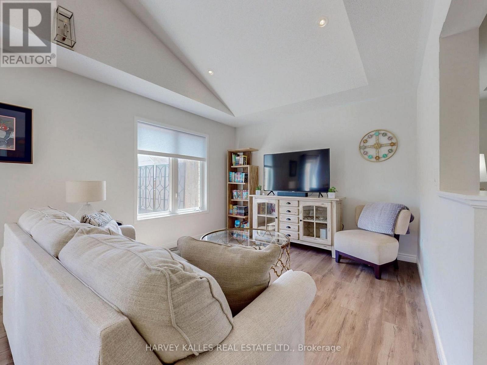 1159 Kell Street, Innisfil, Ontario  L9S 4W3 - Photo 8 - N13807448
