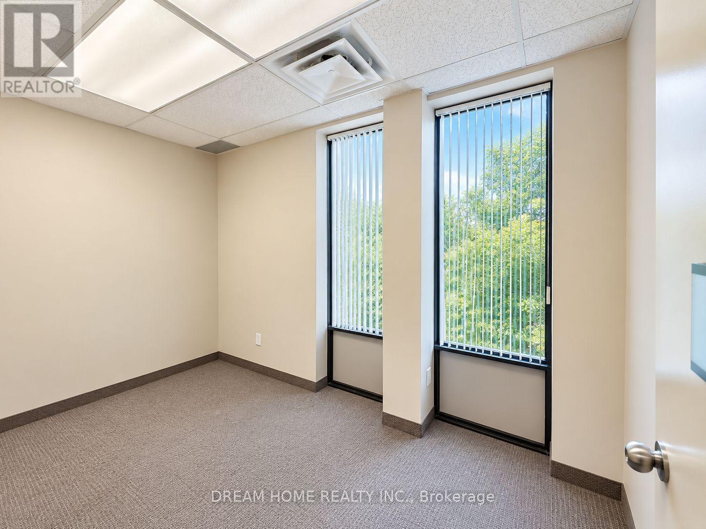 3000 Lawrence Avenue E, Toronto, Ontario  M1P 2V1 - Photo 5 - E13800450
