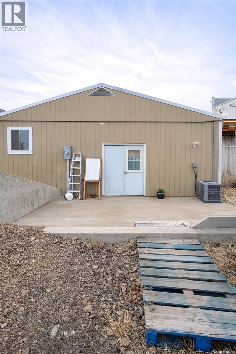 1387 Conrad Avenue, Gull Lake, Saskatchewan S0N 1A0 - Photo 18 - SK048984