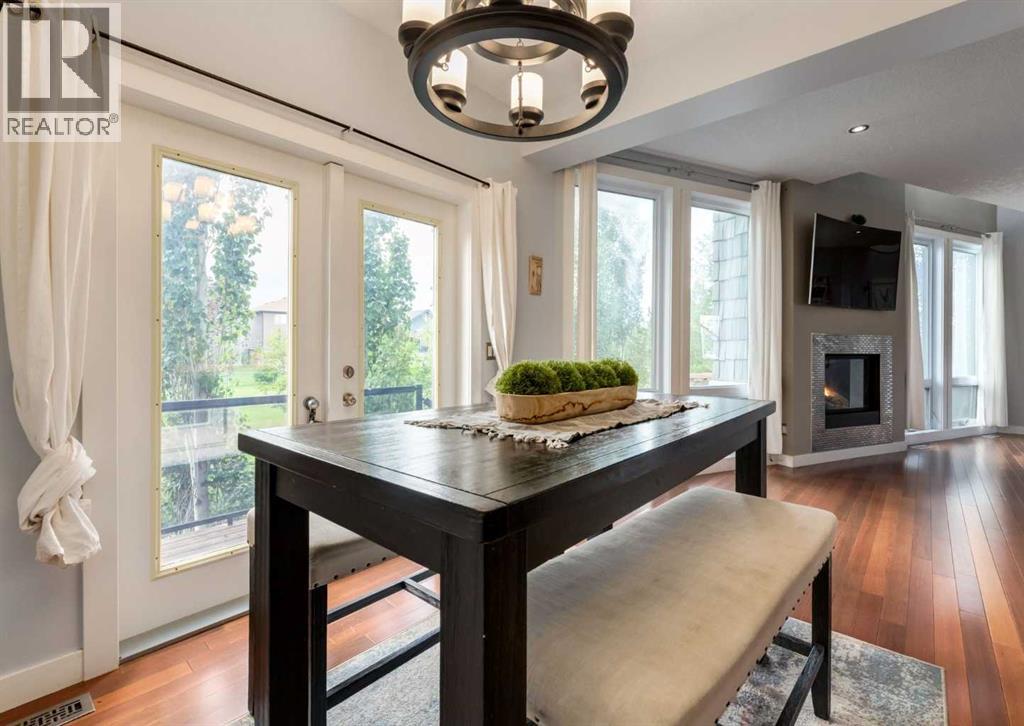 237 Luxstone Green Sw, Airdrie, Alberta  T4B 3B5 - Photo 10 - A2344974