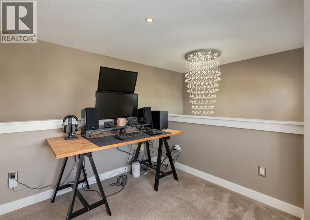 237 Luxstone Green Sw, Airdrie, Alberta  T4B 3B5 - Photo 16 - A2344974