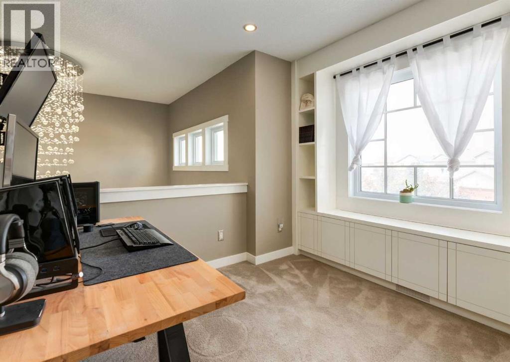 237 Luxstone Green Sw, Airdrie, Alberta  T4B 3B5 - Photo 15 - A2344974