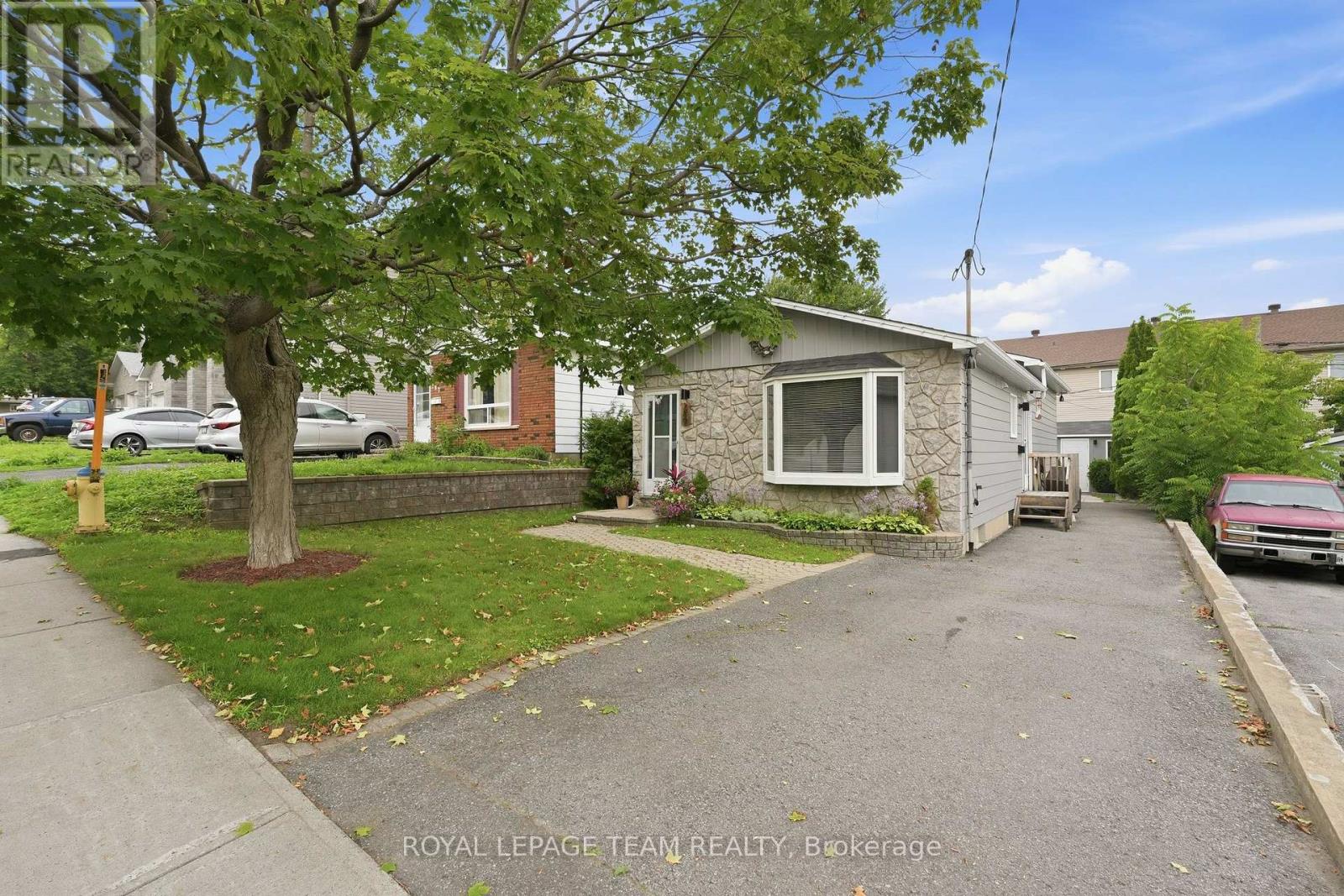 289 Montfort Street, Ottawa, Ontario  K1L 5N7 - Photo 3 - X13576142