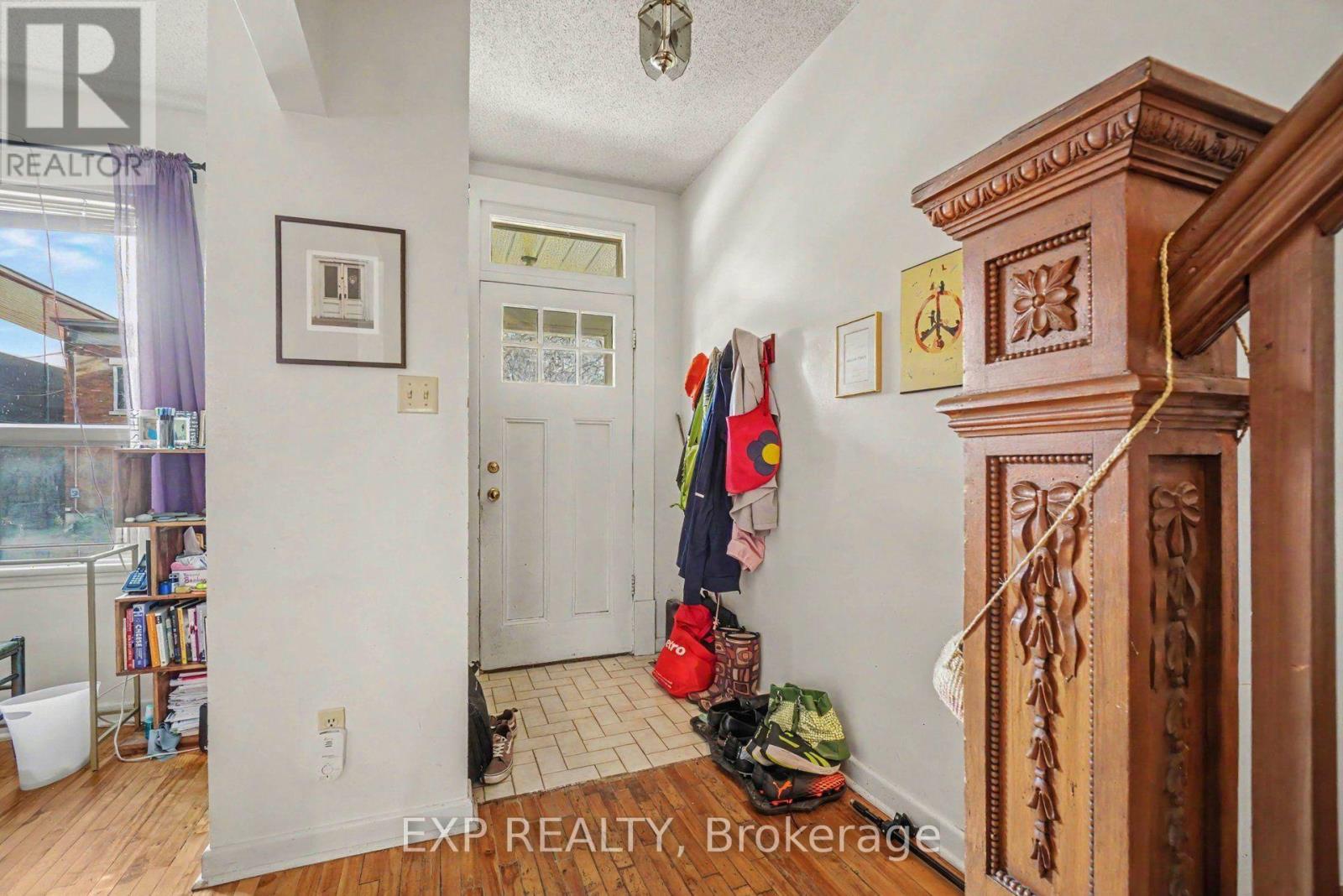 107 Hopewell Avenue, Ottawa, Ontario  K1S 2Y9 - Photo 3 - X13807492