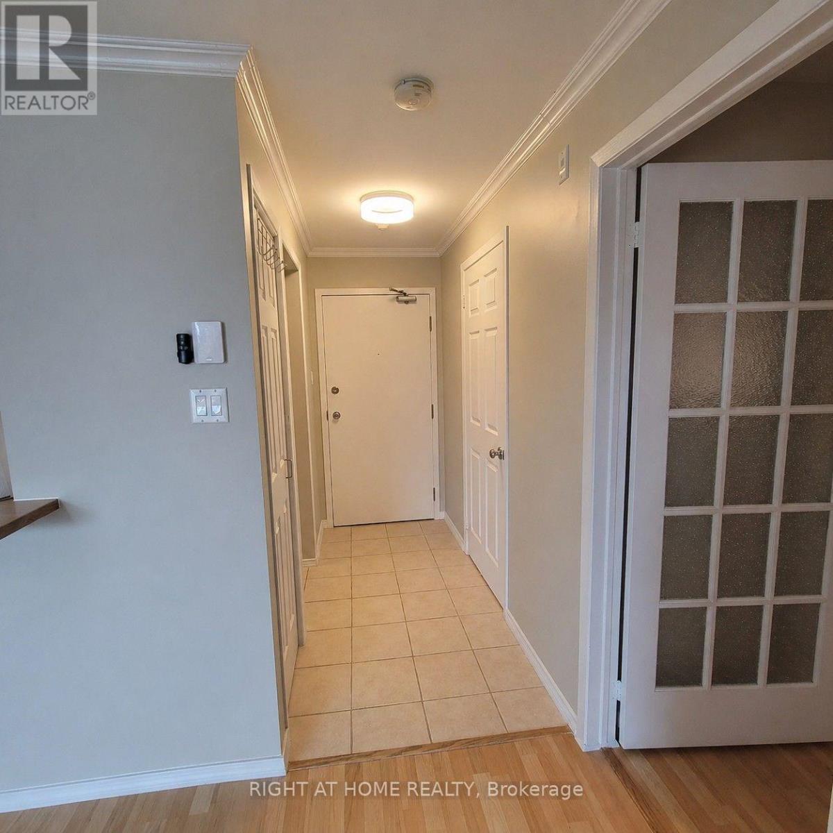 414 - 260 Brittany Drive, Ottawa, Ontario  K1K 4M2 - Photo 3 - X13807502