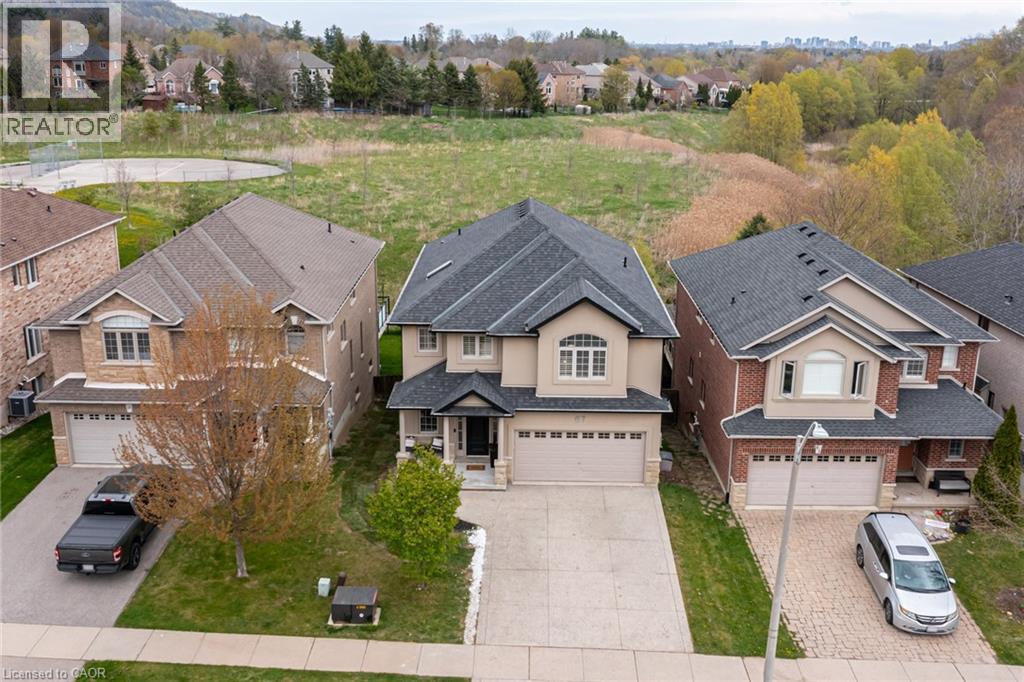 67 Newcombe Road, Dundas, Ontario  L9H 7T3 - Photo 2 - 40844597