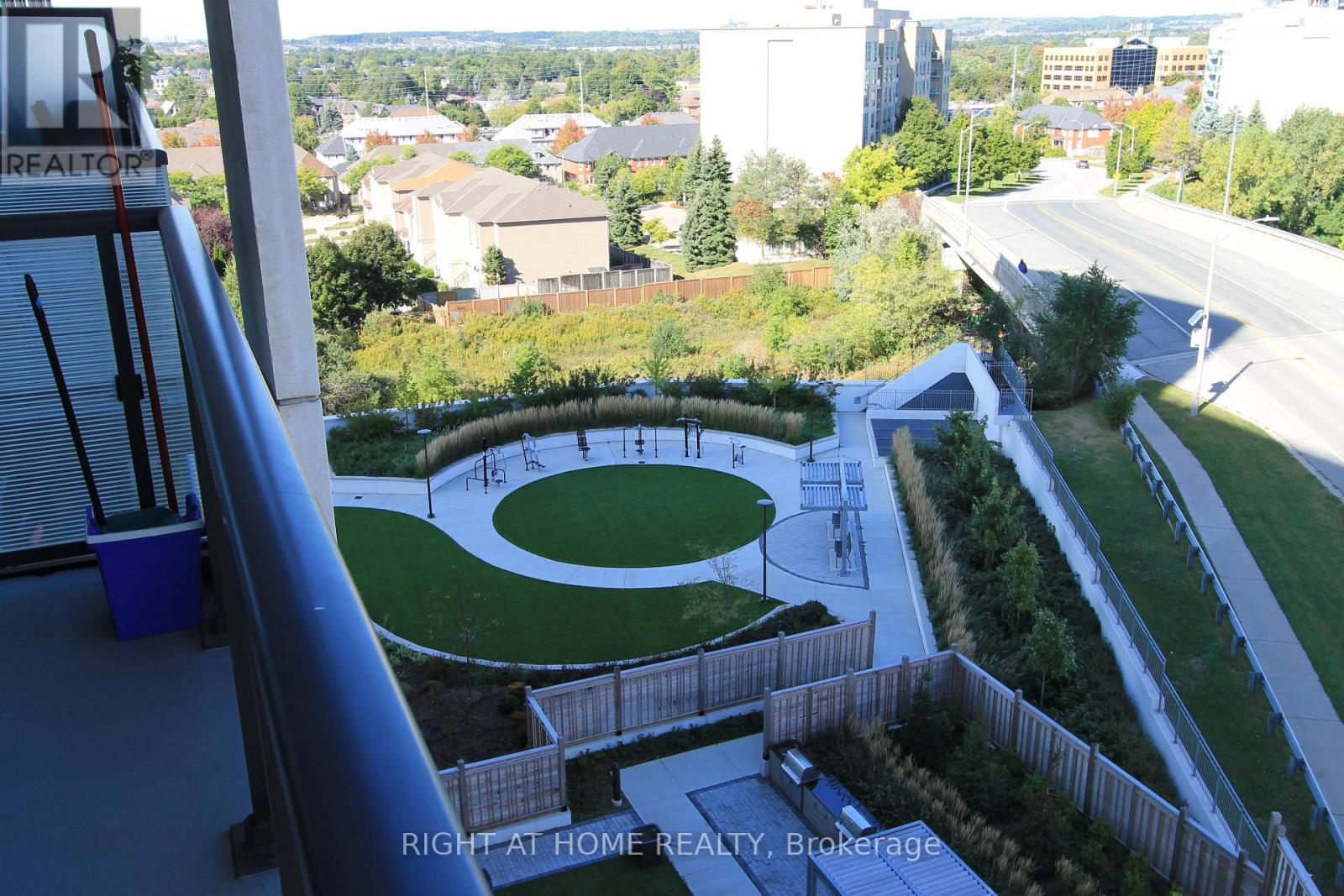 907 - 85 Oneida Crescent, Richmond Hill, Ontario  L4B 0H4 - Photo 17 - N13807504