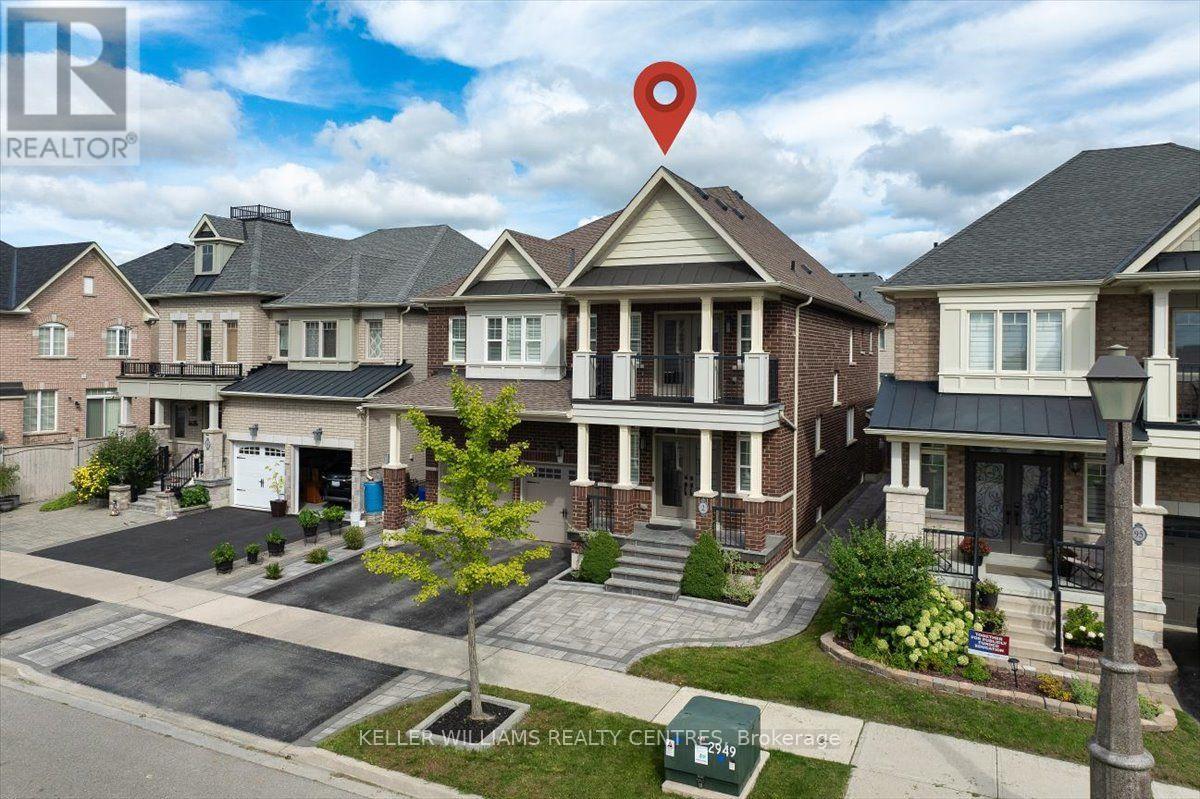 2 Creekland Avenue N, Whitchurch-Stouffville, Ontario  L4A 1T8 - Photo 3 - N13693308
