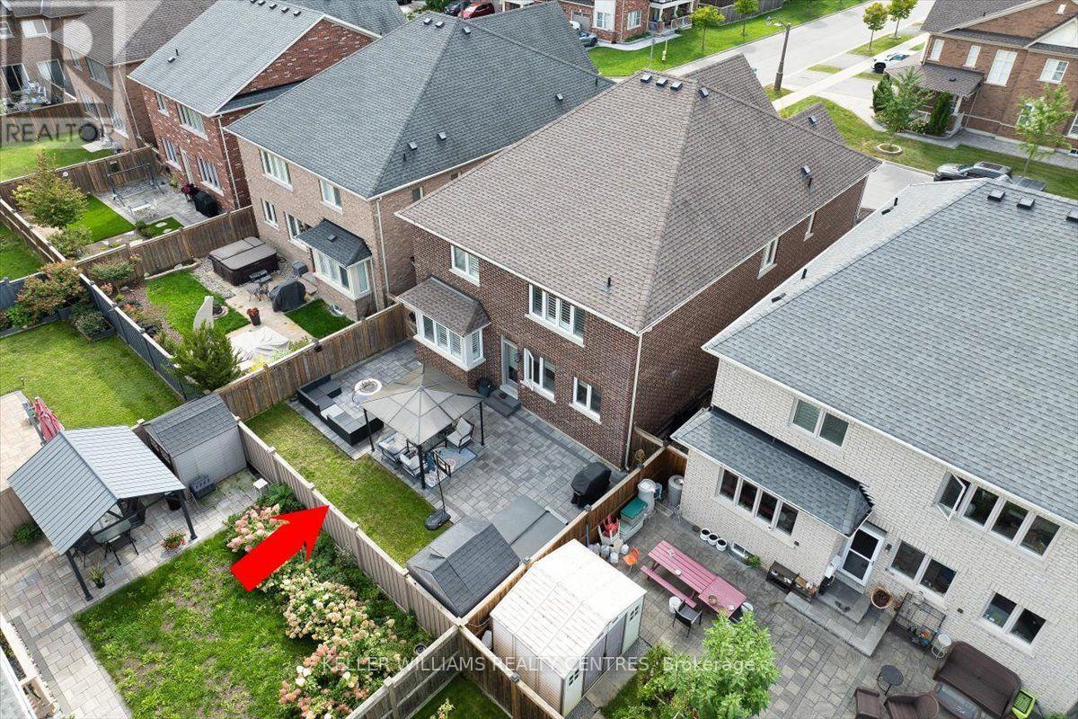 2 Creekland Avenue N, Whitchurch-Stouffville, Ontario  L4A 1T8 - Photo 5 - N13693308
