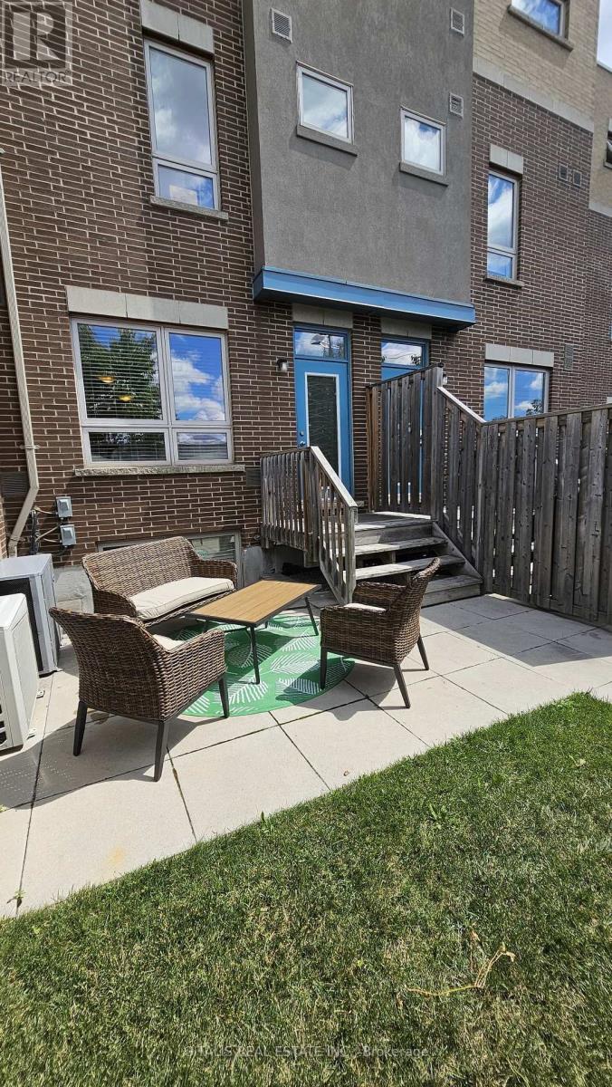 4 - 94 Caledonia Park Road, Toronto, Ontario  M6H 0B1 - Photo 18 - W13785932