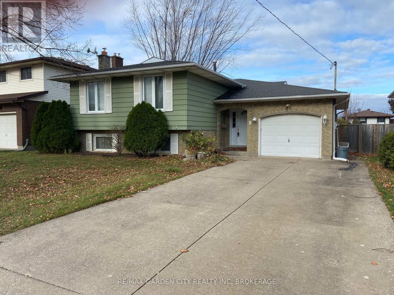 UPPER - 9 STONEGATE DRIVE, St. Catharines, Ontario