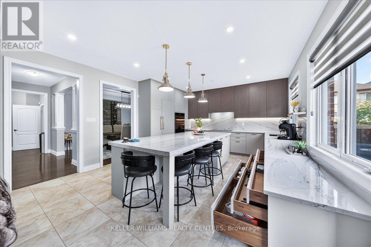 2 Creekland Avenue N, Whitchurch-Stouffville, Ontario  L4A 1T8 - Photo 13 - N13693308