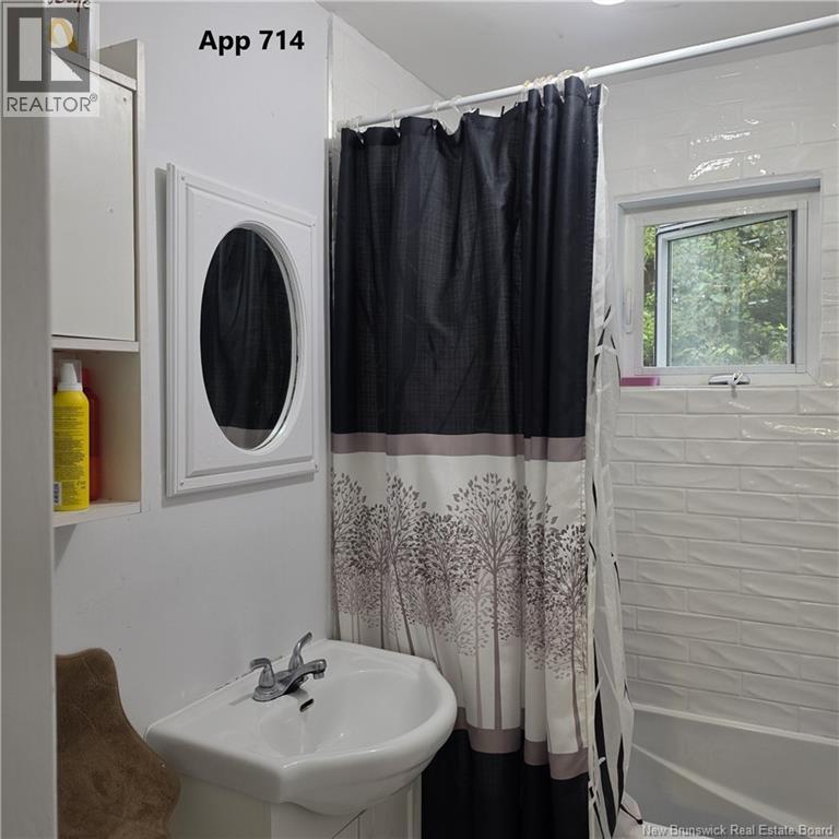 710-716 College Street, Bathurst, New Brunswick  E2A 2T6 - Photo 4 - NB147625
