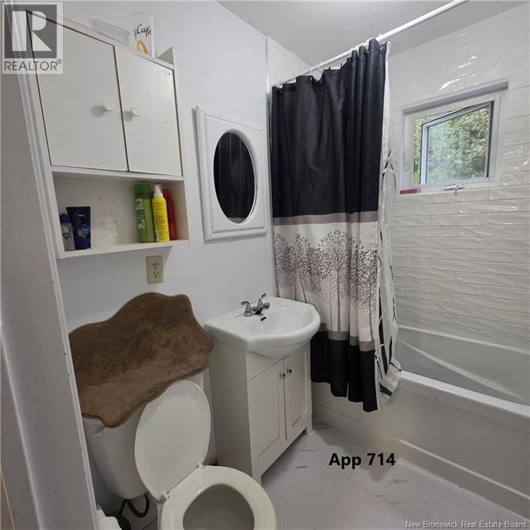 710-716 College Street, Bathurst, New Brunswick  E2A 2T6 - Photo 6 - NB147625