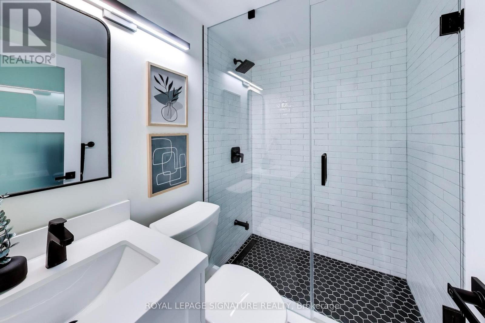 1 Crawford Street, Toronto, Ontario  M6K 3M3 - Photo 17 - C13807534