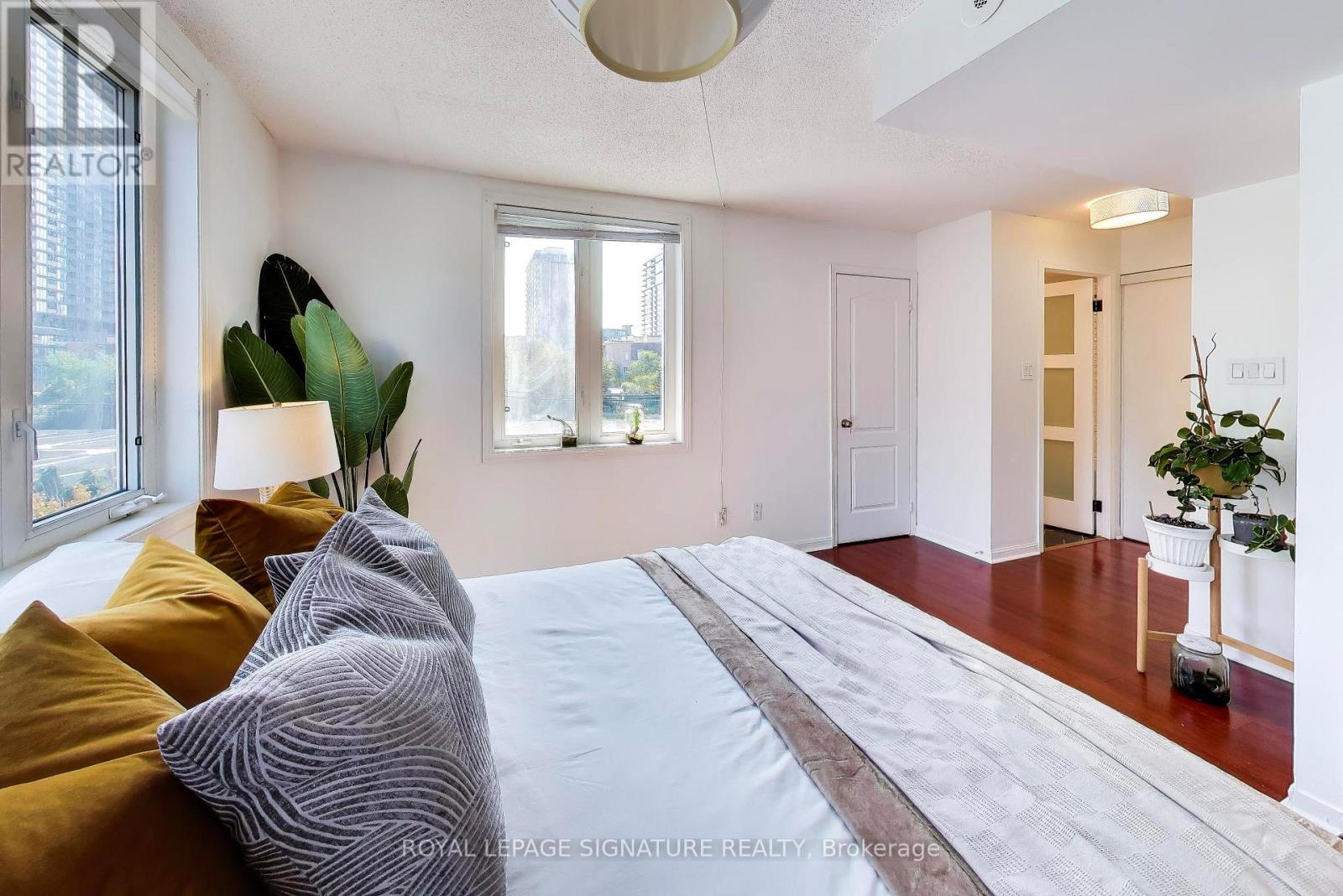 1 Crawford Street, Toronto, Ontario  M6K 3M3 - Photo 19 - C13807534