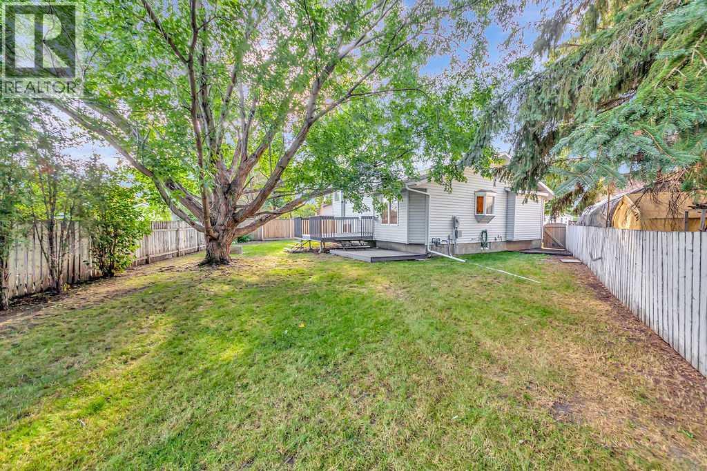 4610 31 Street Close photo 34