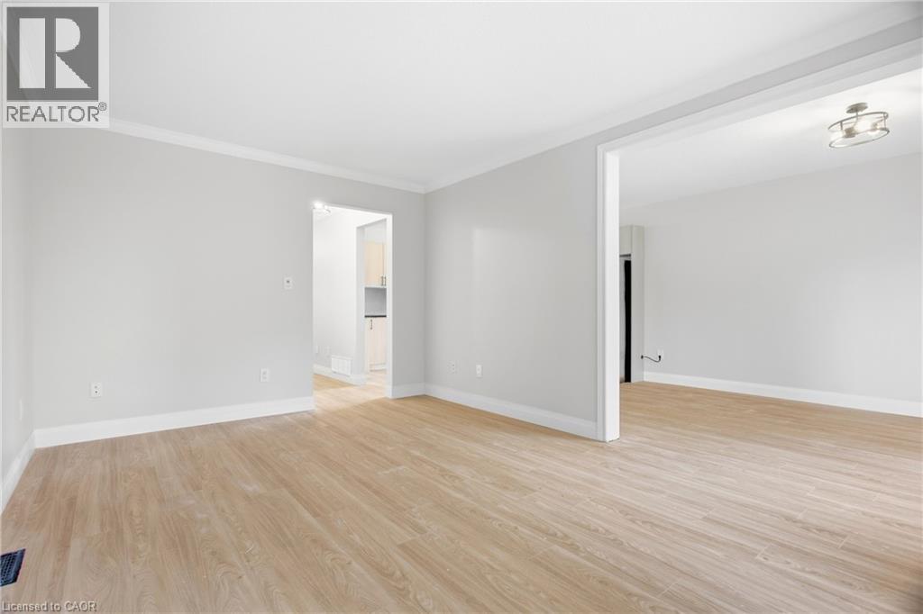 94 Chapel Street, Woodstock, Ontario  N4S 3R7 - Photo 11 - 40863595