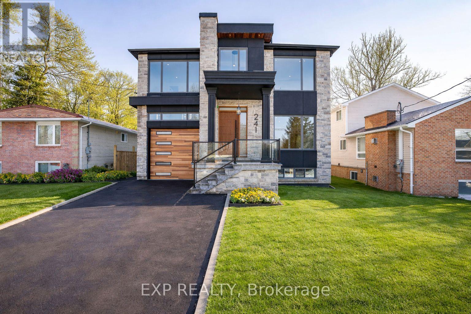 241 PARKWAY AVENUE, Georgina, Ontario