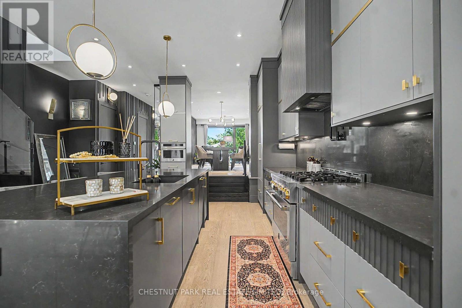 150 Sheldon Avenue, Toronto, Ontario  M8W 4L6 - Photo 12 - W13794984