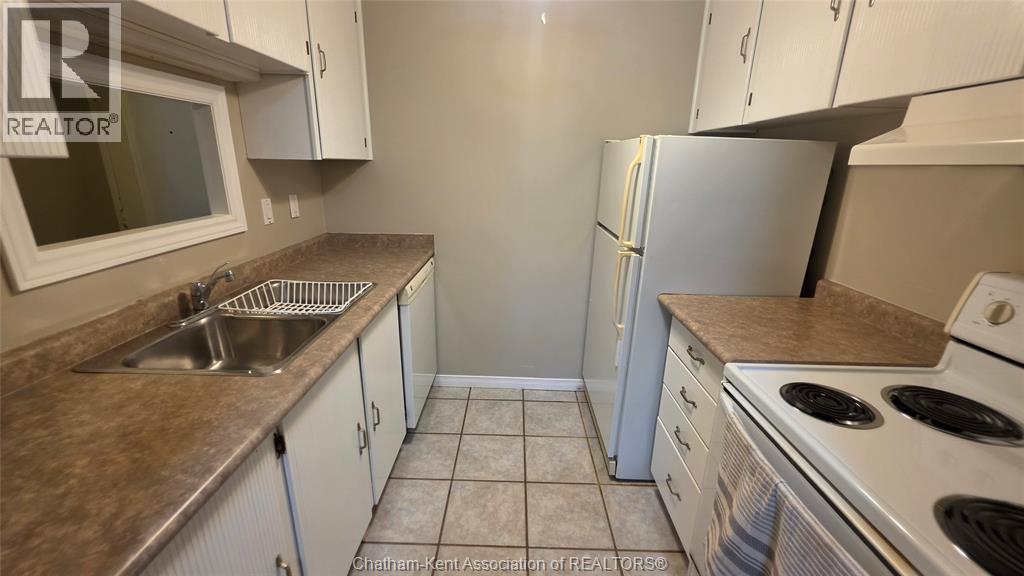 975 Grand Avenue West, Chatham, Ontario  N7L 4Z6 - Photo 3 - 26023075