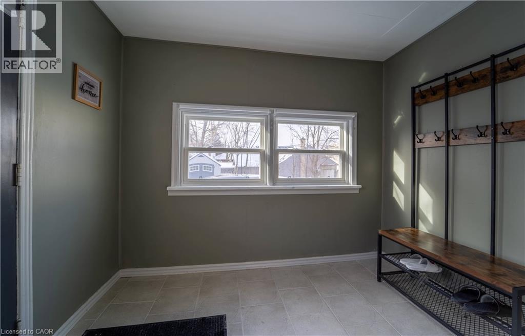 401 Courtland Avenue E Unit# Main, Kitchener, Ontario  N2G 2W3 - Photo 2 - 40863658