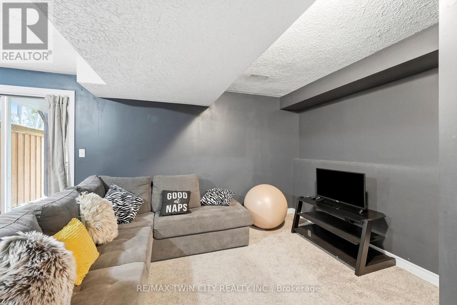 283 Fennel Street, Blandford-Blenheim, Ontario  N0J 1S0 - Photo 35 - X13807554