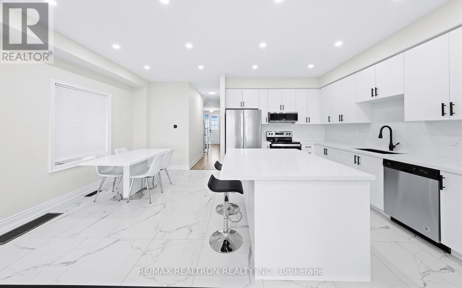 1172 Peelar Crescent, Innisfil, Ontario  L0L 1W0 - Photo 7 - N13725754