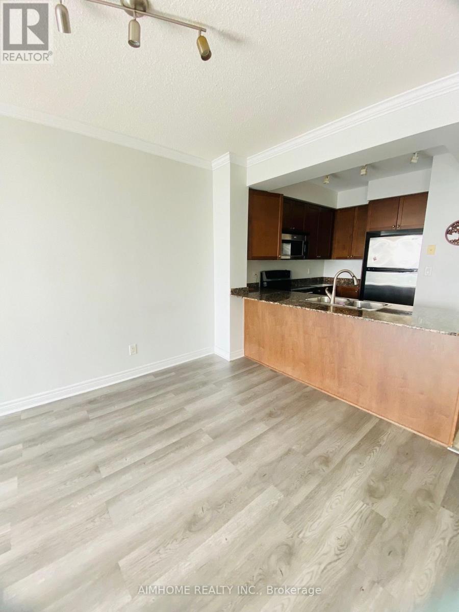 1208 - 100 Promenade Circle, Vaughan, Ontario  L4J 7W7 - Photo 9 - N13678932