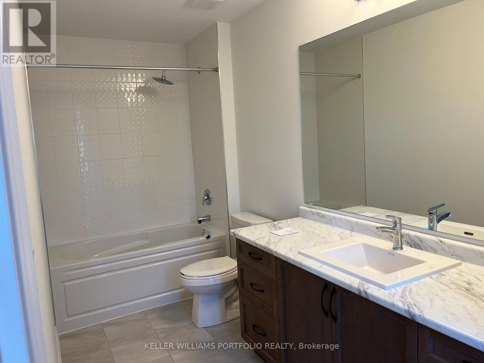 Upper - 8 Thornbird Crescent, Brampton, Ontario  L6V 3N5 - Photo 3 - W13807590