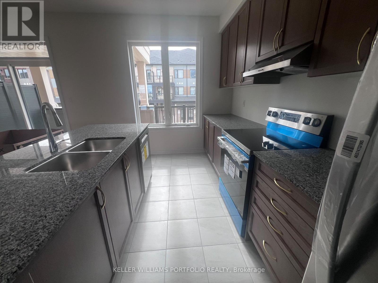 Upper - 8 Thornbird Crescent, Brampton, Ontario  L6V 3N5 - Photo 5 - W13807590