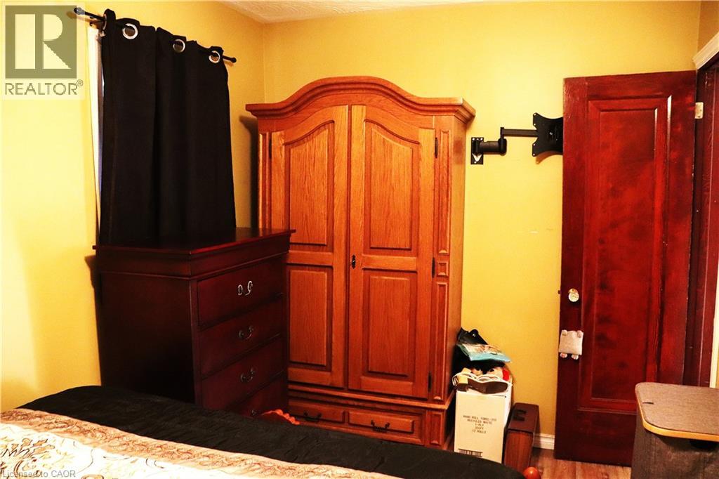 348 Weir Street N, Hamilton, Ontario  L8H 5G7 - Photo 14 - 40863642