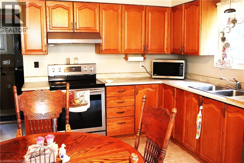 348 Weir Street N, Hamilton, Ontario  L8H 5G7 - Photo 10 - 40863642