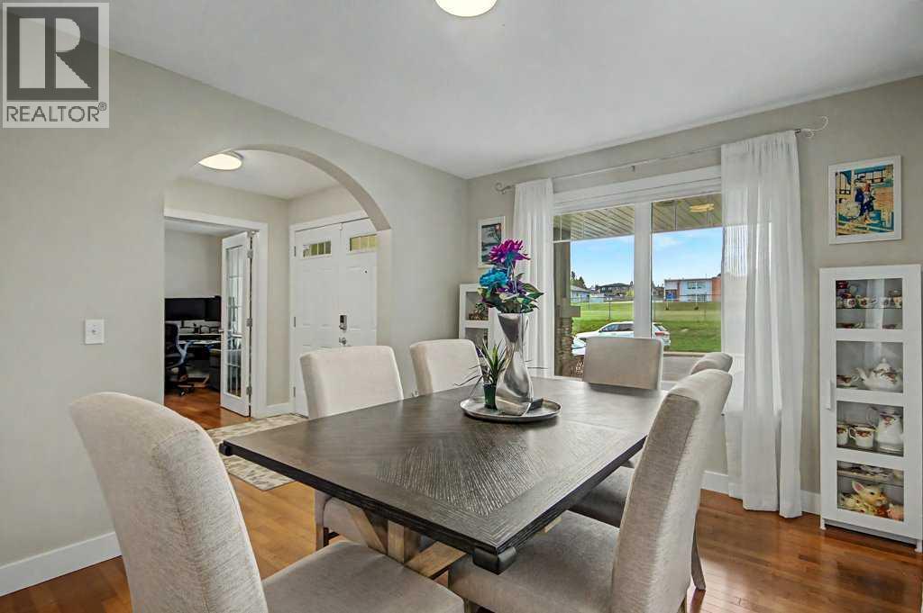 1410 38 Street Sw, Calgary, Alberta  T3C 1T5 - Photo 10 - A2346362