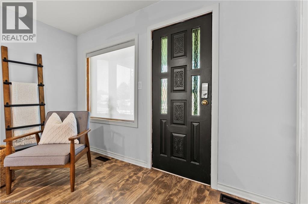10 Monck Street, St. Catharines, Ontario  L2S 1L6 - Photo 2 - 40861253
