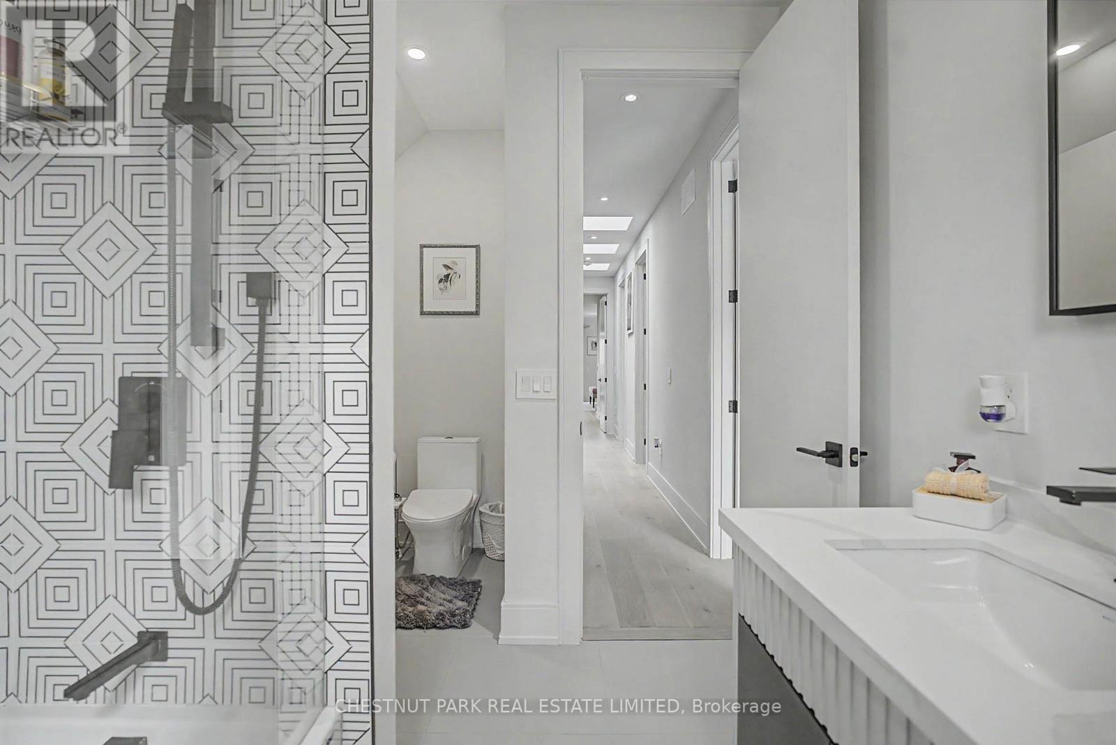 150 Sheldon Avenue, Toronto, Ontario  M8W 4L6 - Photo 34 - W13794984