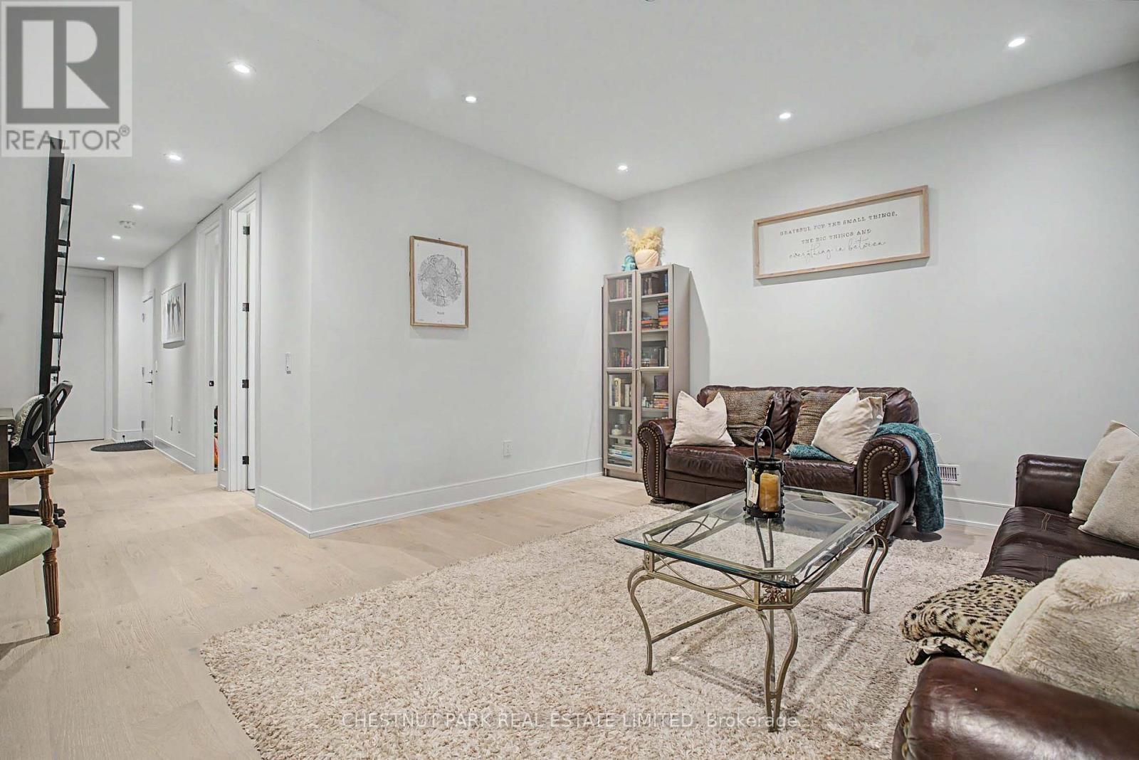 150 Sheldon Avenue, Toronto, Ontario  M8W 4L6 - Photo 43 - W13794984