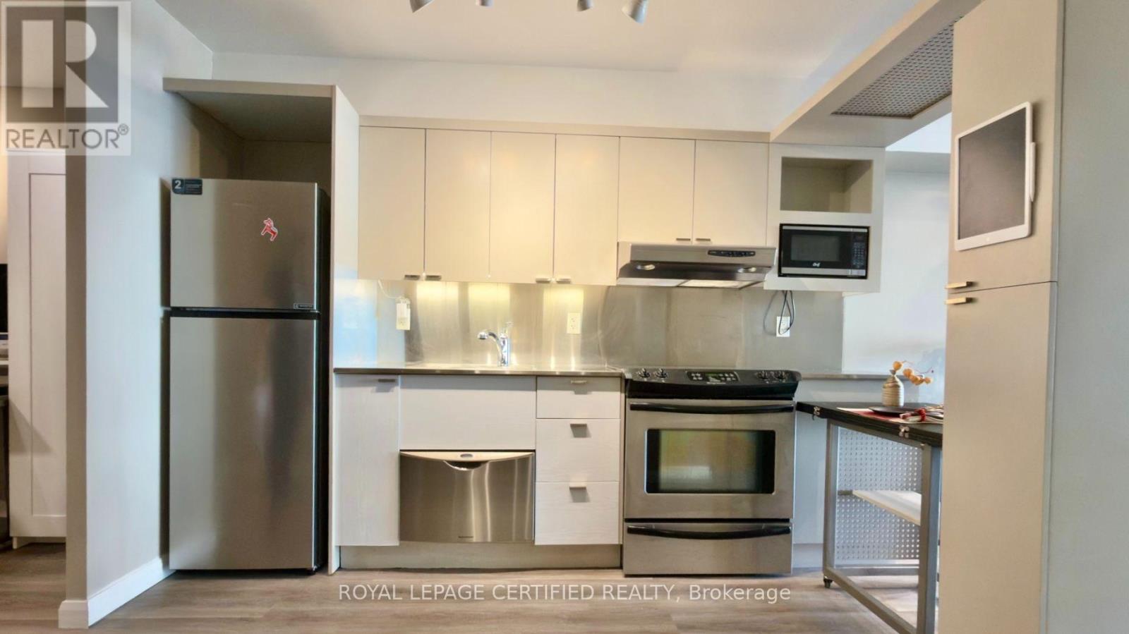 552 - 111 Elizabeth Street, Toronto, Ontario  M5G 1P7 - Photo 9 - C13807620