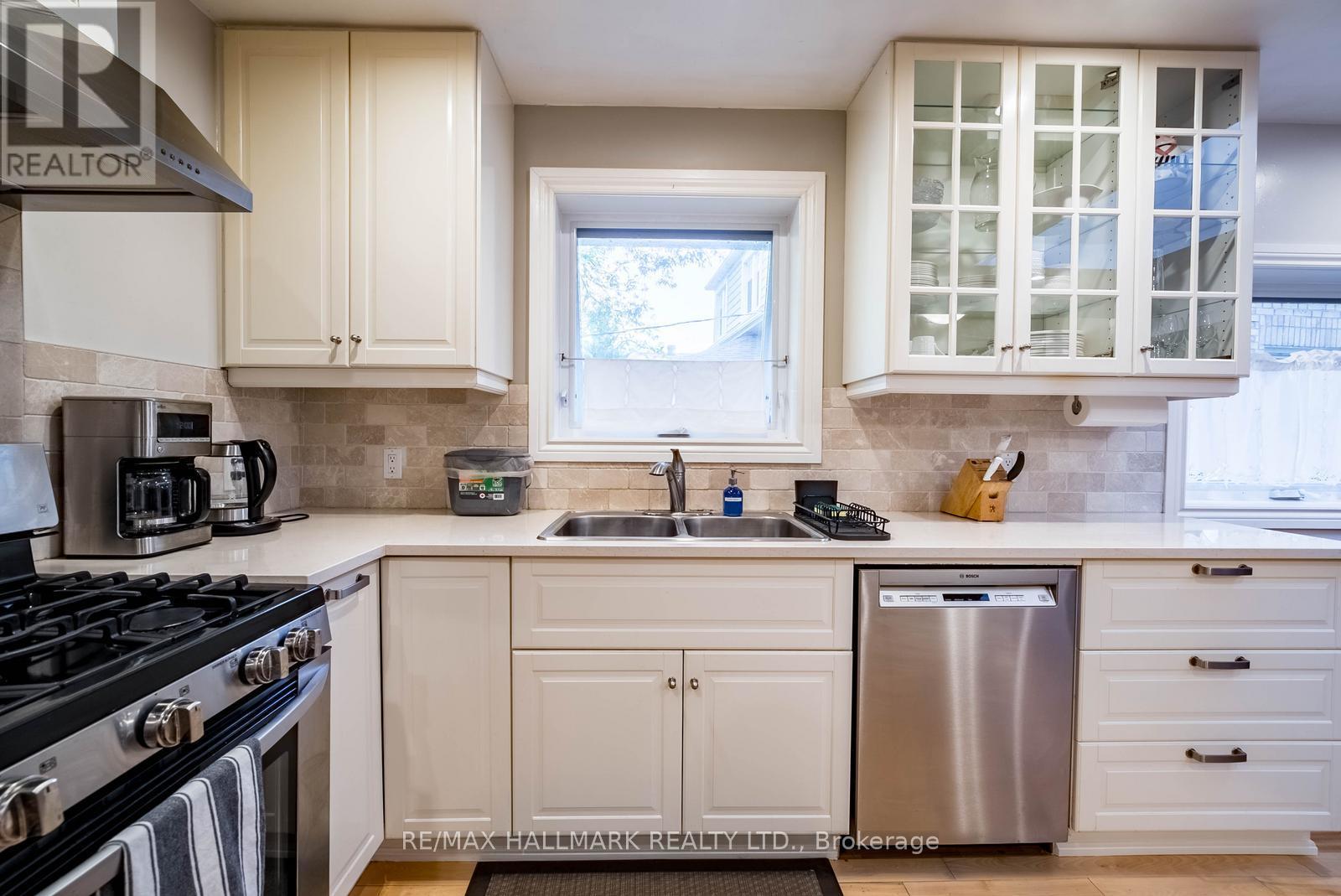 55 Larwood Boulevard, Toronto, Ontario  M1M 2M6 - Photo 10 - E13789430